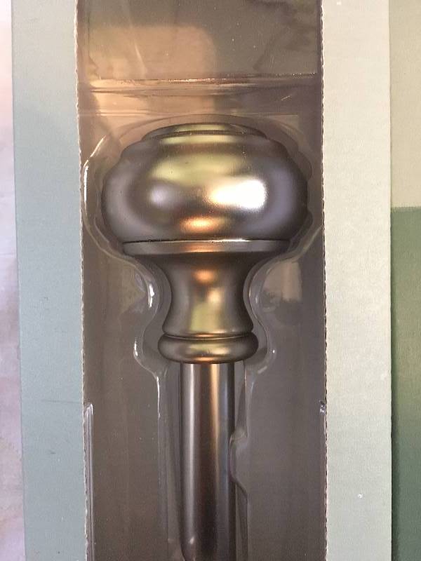 lot 28 image: Curtain Rods