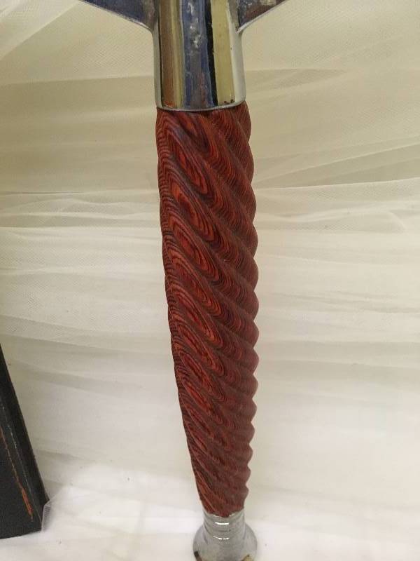 lot 8 image: Sword 1