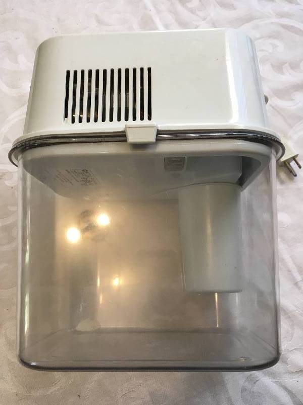 lot 87 image: Kitchen Mill