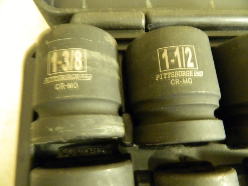 lot 28 image: 1 Inch Drive Impact Sockets