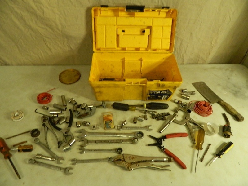 lot 35 image: Toolbox with Tools