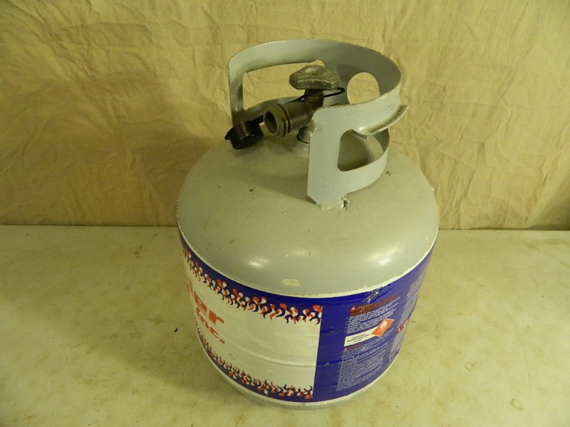 lot 57 image: 20 Lb Propane Tank