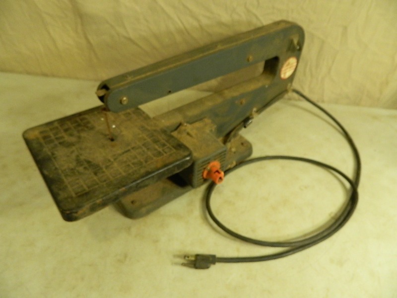 lot 65 image: Dremel Scroll Saw