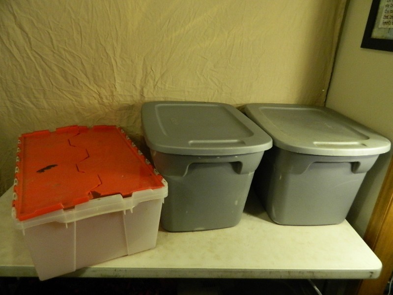 lot 66 image: 3 Totes with Lids