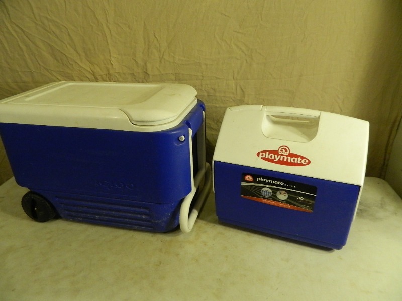 lot 68 image: 2 Coolers