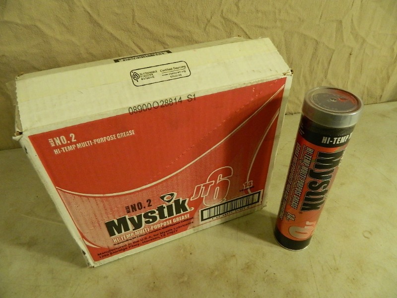 lot 82 image: New Mystik JT6 Hi-Temp Multi Purpose Grease