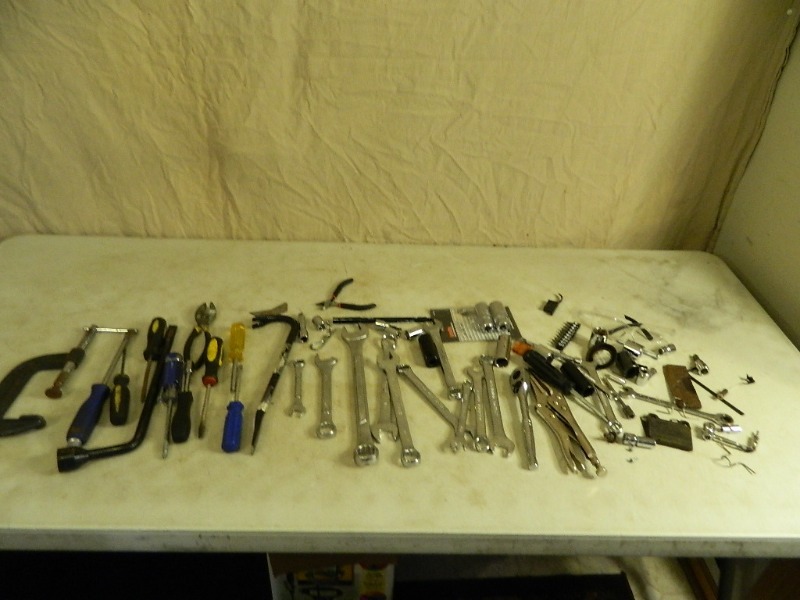 lot 89 image: Wrenches, Screwdrivers, Hand Tools
