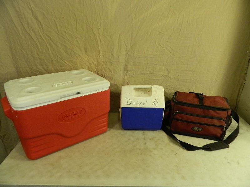 lot 90 image: 3 Coolers