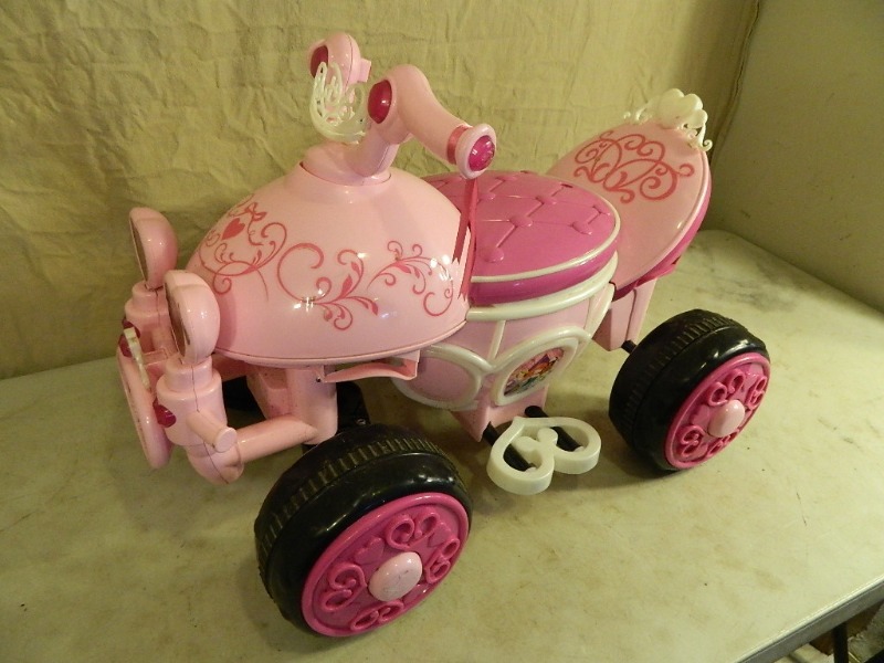 lot 94 image: Kid Trax Ride on Toy