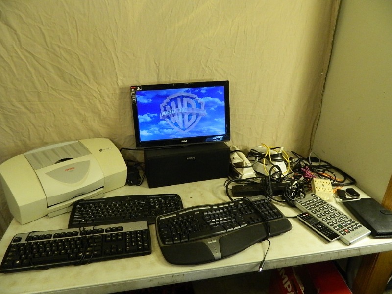 lot 102 image: 19 TV with DVD Player and Assorted Electronics