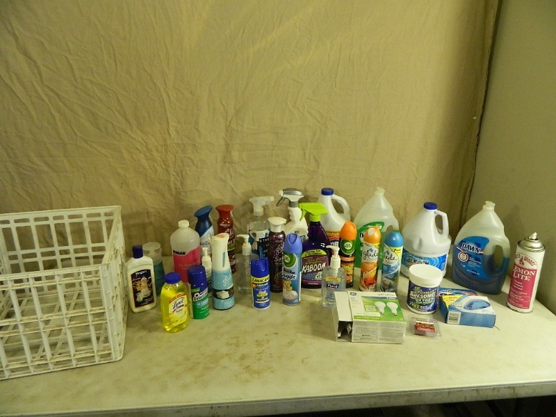 lot 103 image: Household Items