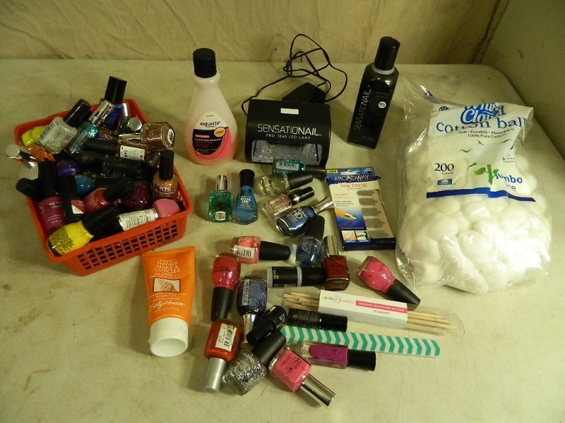 lot 105 image: Nail Polish and More