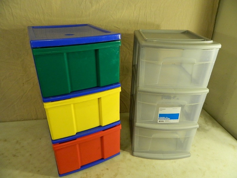 lot 114 image: 2 Organizers