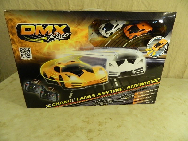 lot 115 image: New DMX Racer Slot Car Track