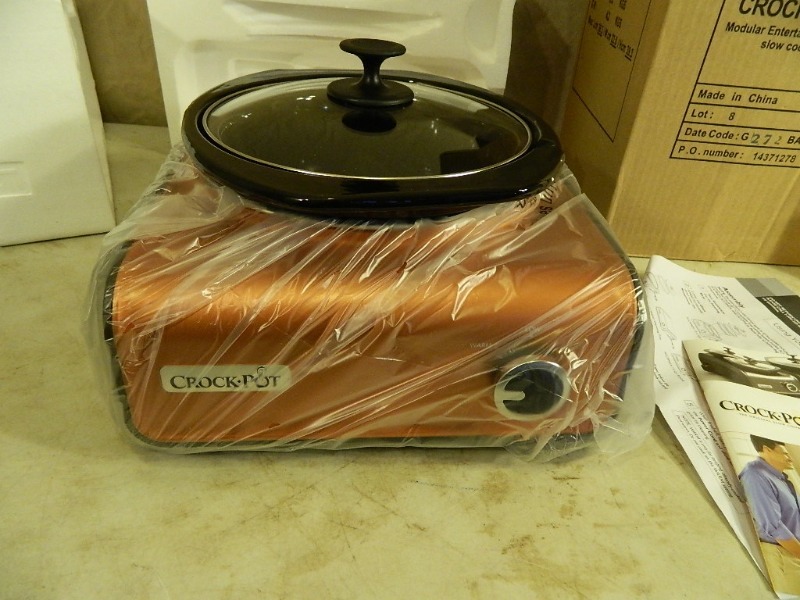 lot 116 image: New Crockpot Hookup Modular Slow Cooker