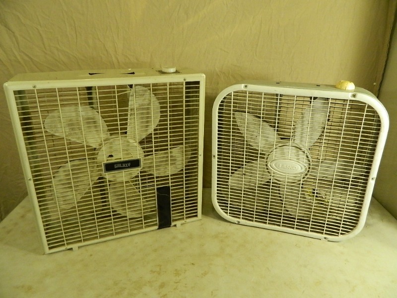 lot 119 image: 2 Box Fans
