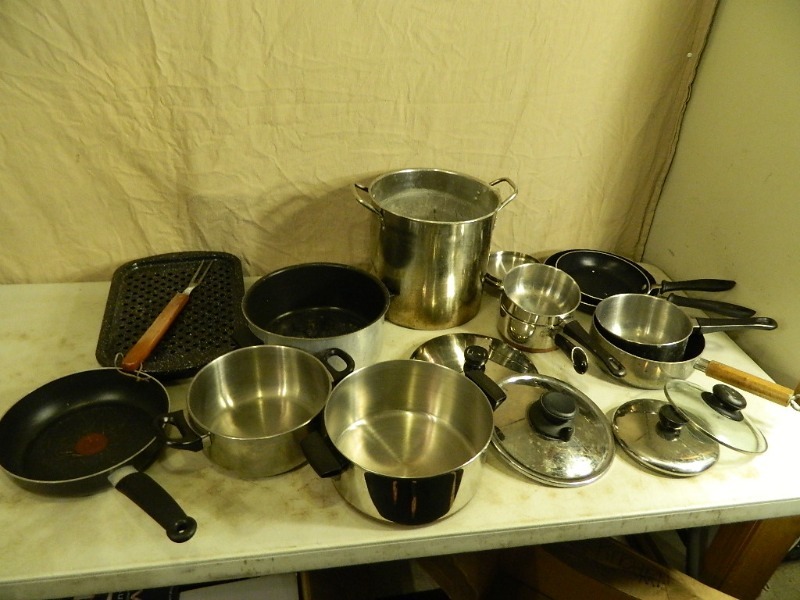 lot 125 image: Pots and Pans