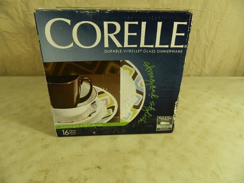 lot 169 image: New Corelle Dish Set