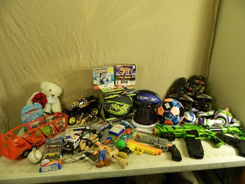 lot 184 image: Toy Guns, Toys, and More