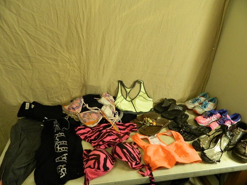 lot 207 image: Womens Clothing and Shoes