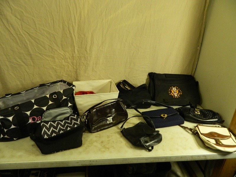 lot 208 image: Bags and More