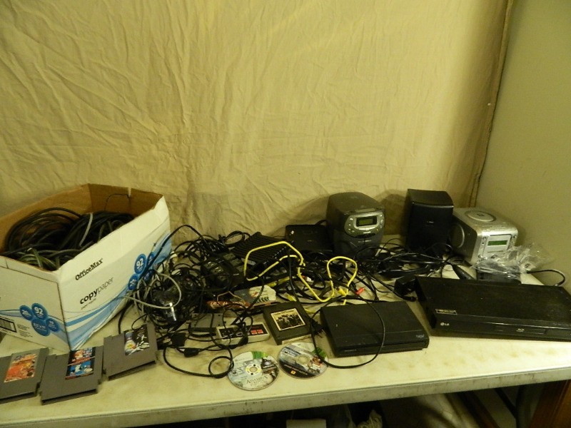 lot 209 image: Blu Ray Player and Electronics