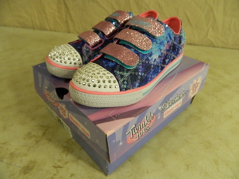 lot 211 image: New Girls Memory Foam Skechers
