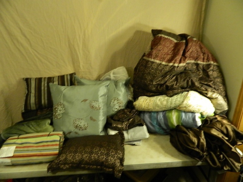 lot 217 image: Blankets and More