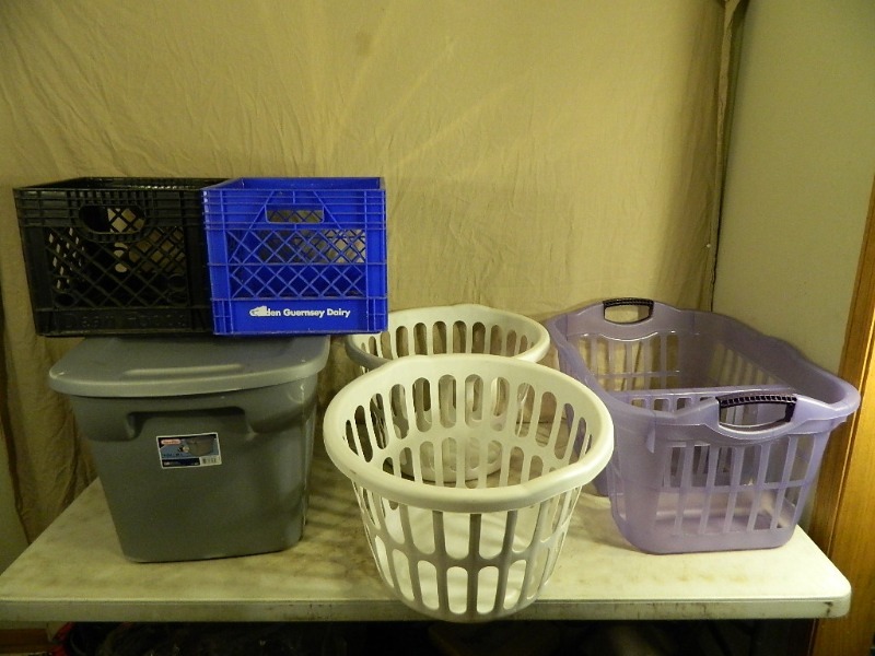 lot 218 image: Storage Containers