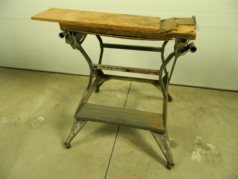 lot 38 image: Workmate Work Table