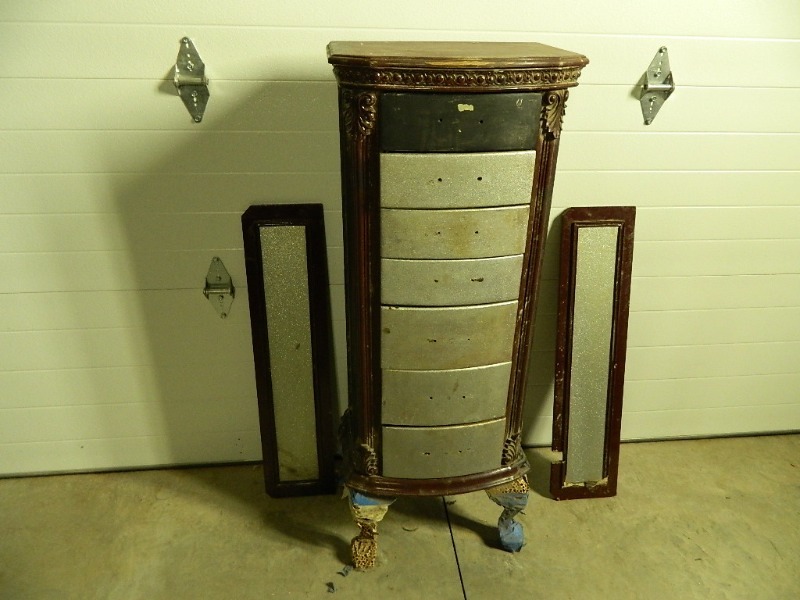 lot 139 image: Old Jewelry  Accessory Cabinet