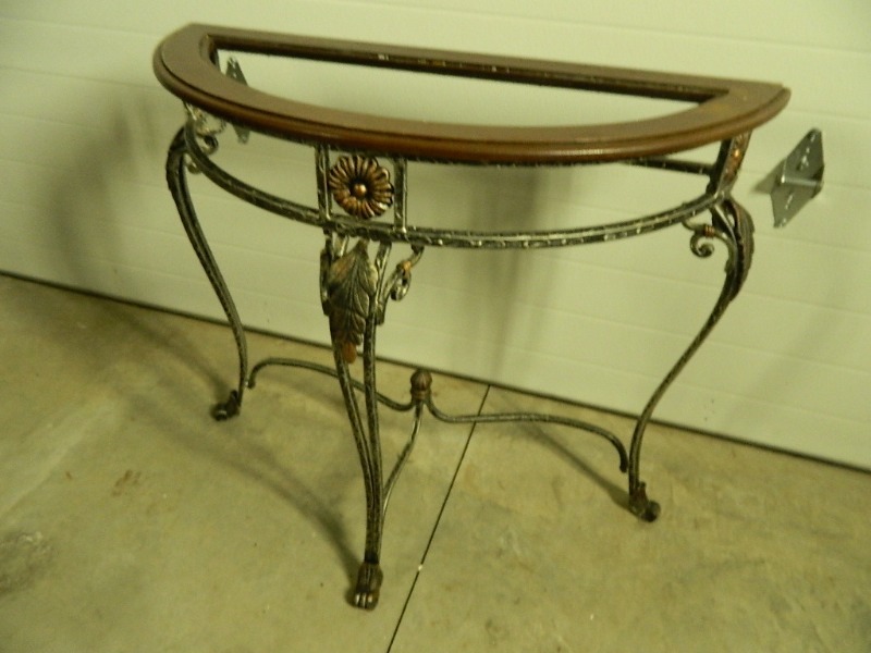 lot 154 image: Metal Frame Hall Table