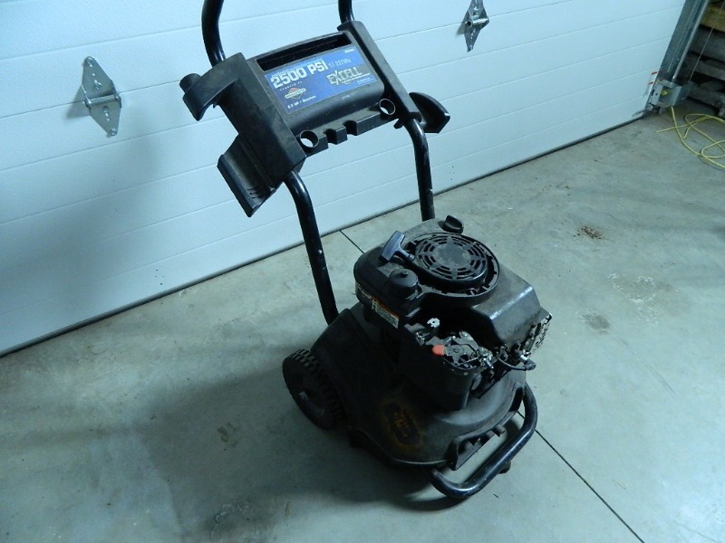 lot 25C image: Briggs and Stratton Pressure Washer