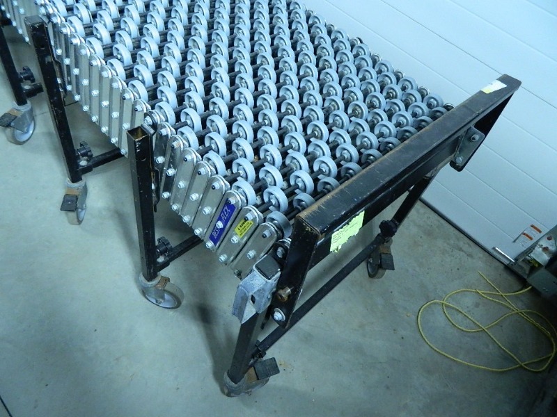 lot 1A image: 26 ft Expandable Roller Conveyor Rack