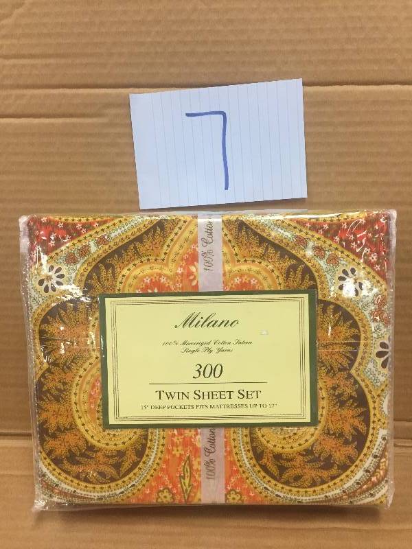 lot 7 image: Elite Home Products Milano Paisley Collection 300 Thread Count Sateen 3-Piece Sheet set new