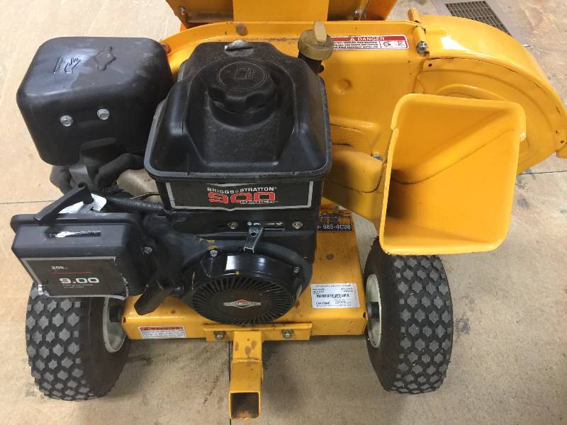 lot 75 image: Cub Cadet CS 2210 2 in. 208 cc Upright 2-in-1 Gas Chipper Shredder with Tow Bar, used in working conditions  Model # CS2210