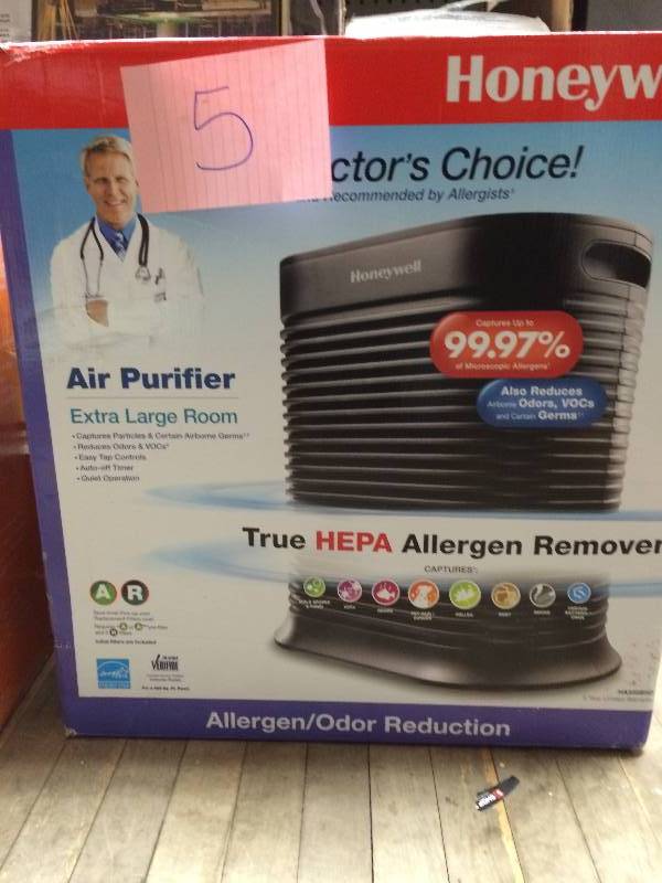 lot 124 image: Honeywell   True Hepa Air Purifier AllergenOdor Reduction Never Used