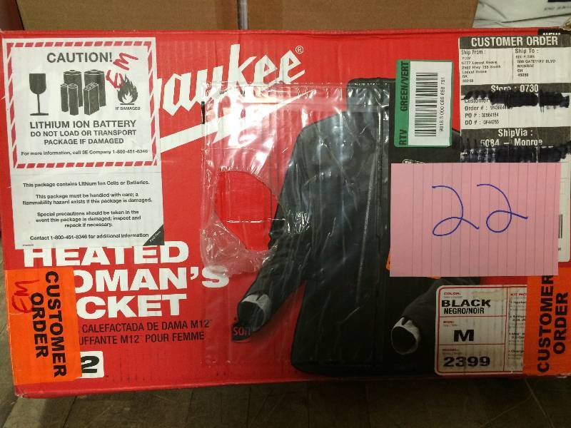 lot 138 image: Milwaukee Womens Medium  M12 12-Volt Lithium-Ion Cordless Black Heated Jacket Kit