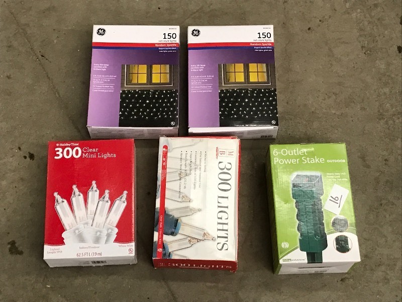 lot 16 image: Lot Of Assorted New Holiday Light S...