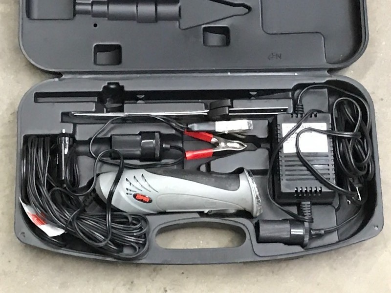 lot 27 image: Rapala Electronic Fillet Knife Set ...