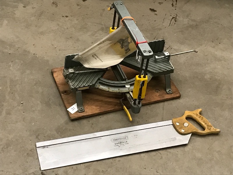 lot 31 image: Craftsman Miter Saw Set ...