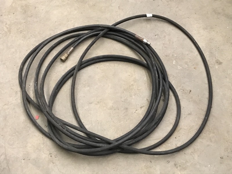 lot 51 image: 50 Pressure Washer Hose ...