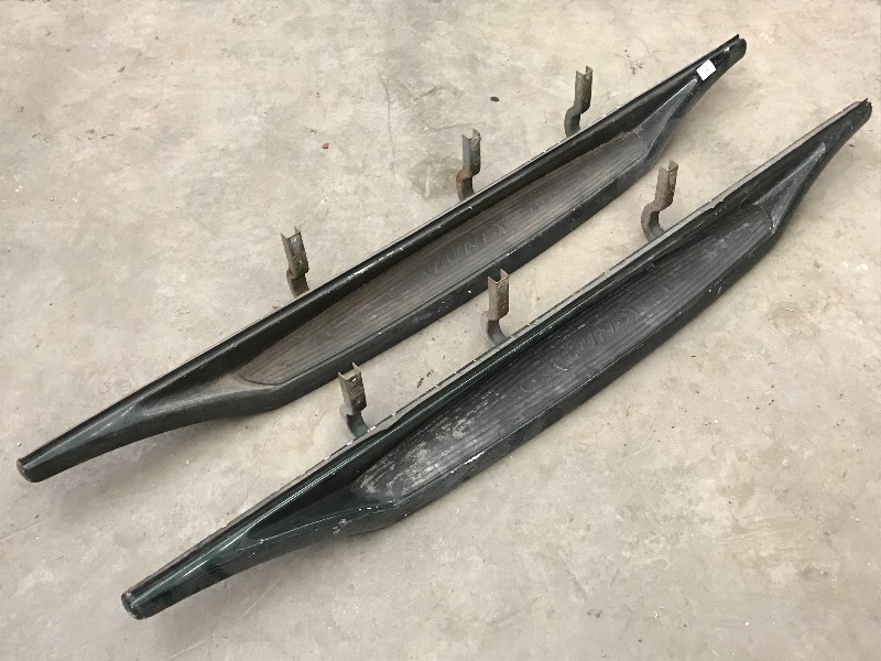 lot 52 image: Set Of Lund Running Boards For A 20...