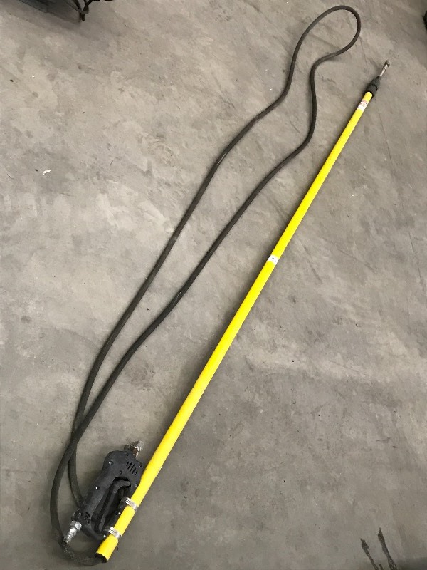 lot 58 image: Pressure Washer Gutter Clean-Out Ki...