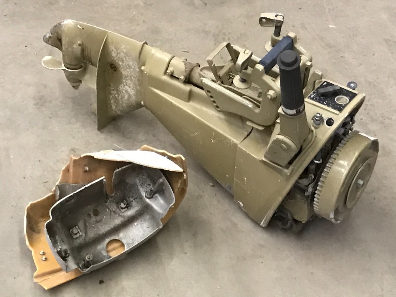 lot 64 image: Vintage Montgomery Ward Sea King Ou...