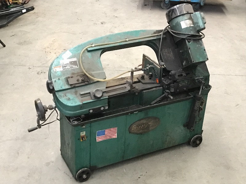 lot 83 image: Grizzly G9978 Commercial 4.5x9.5 ...