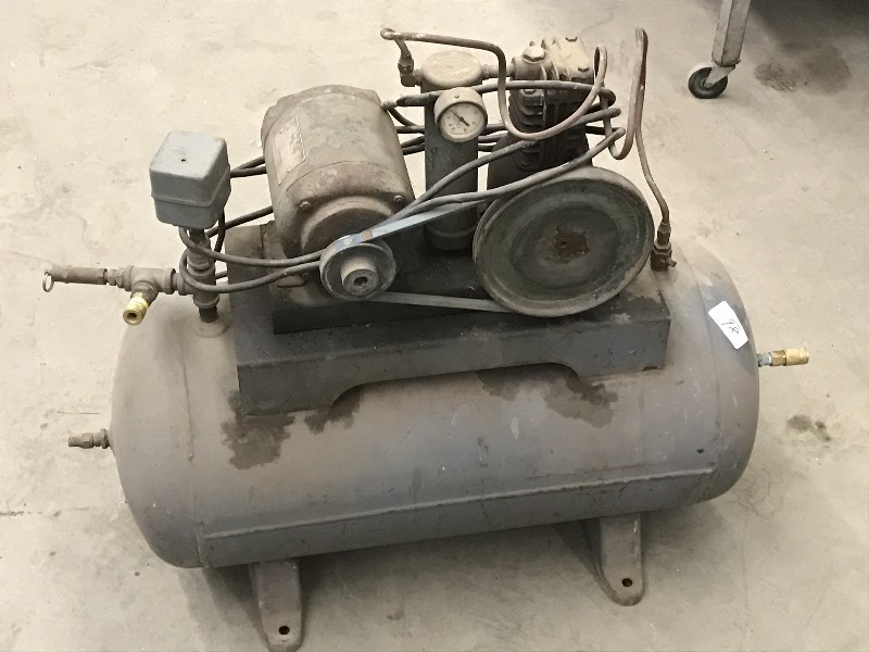 lot 86 image: 13HP 115Volt Air Compressor ...