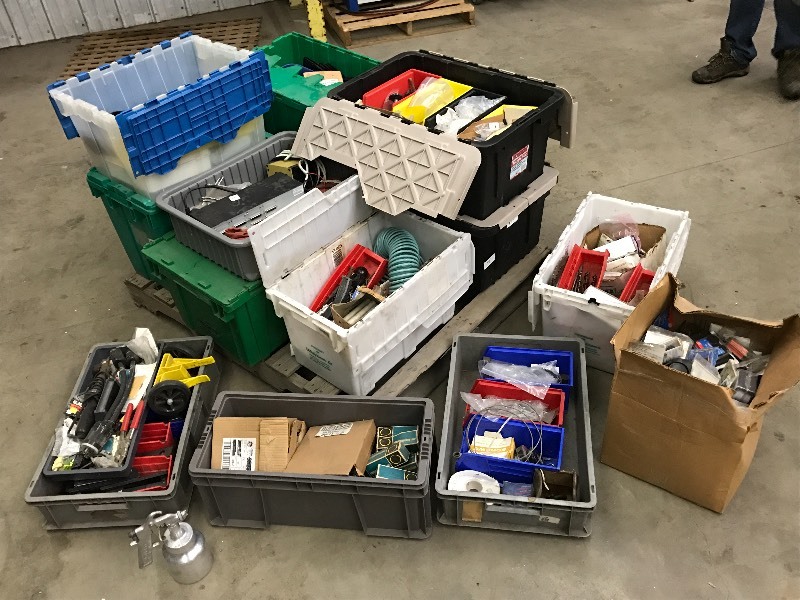 lot 95 image: Pallet Of Assorted Hardware, Elect...