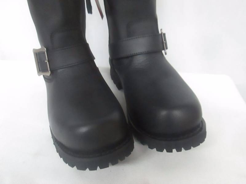 lot 22 image: Milwaukee Leather Mens 11 Classic Engineer Boot