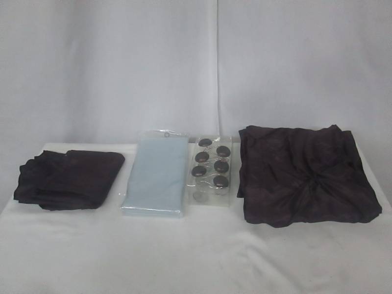 lot 48 image: McLeland Design Parisian 4-pc. Bath Set